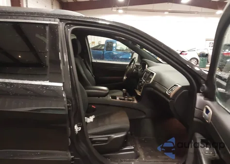 2015 Jeep Grand Cherokee Laredo z USA, uszkodzony, nr VIN 1C4RJFAG8FC830719